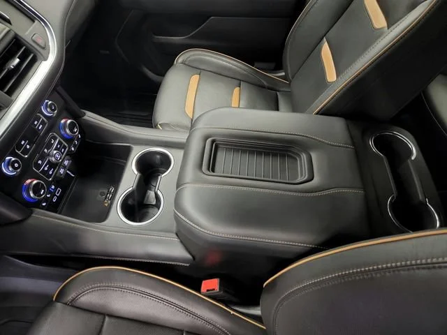 2023 GMC Yukon AT4 - Photo 21