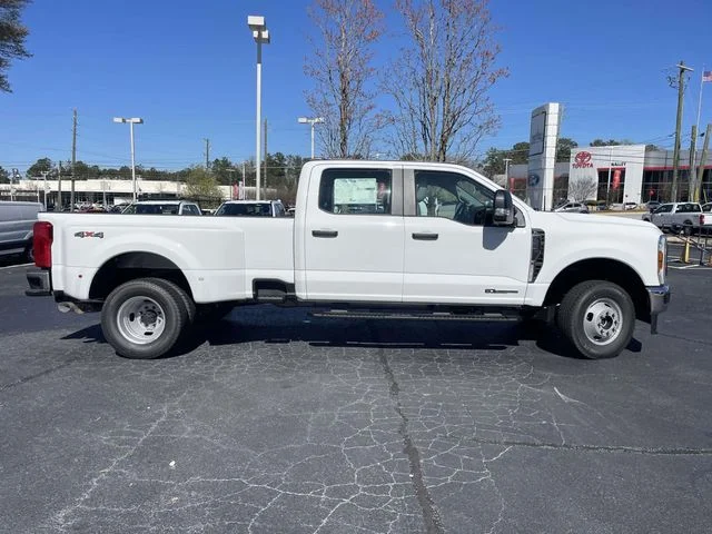 New 2026 Oxford White Ford F-350® XL image 2