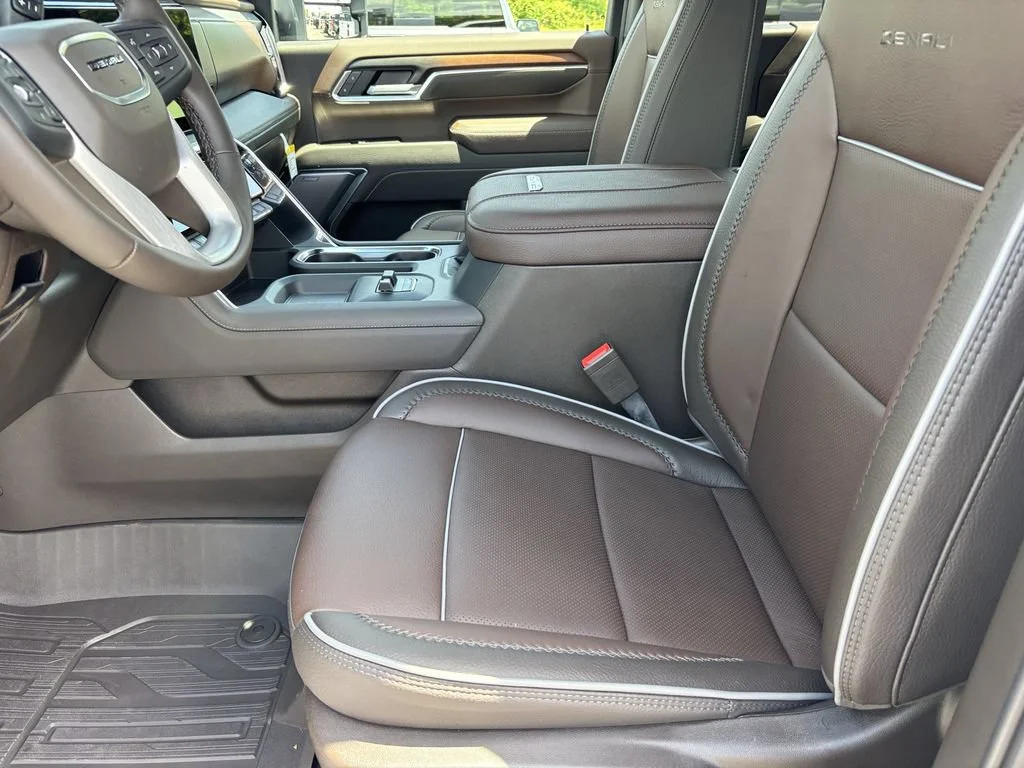 2026 GMC Sierra 2500HD Denali - Photo 13