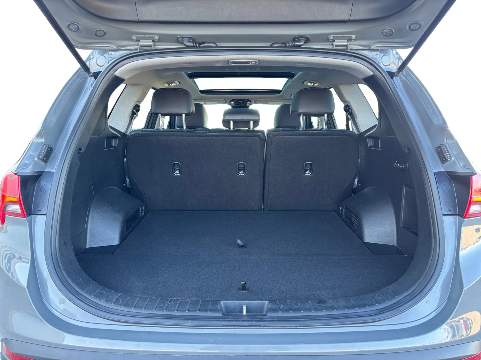 Used 2021 Gray Hyundai Preferred image 19