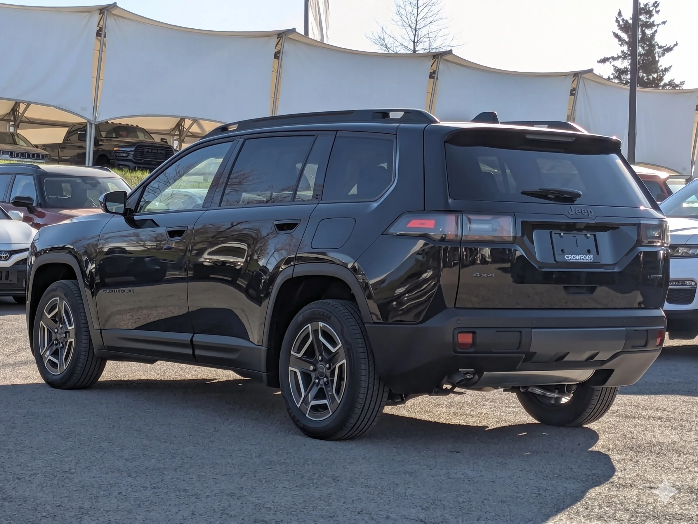 New 2026 Black Jeep Limited - - Limited Pkg (23G) - Mopar Interior Protection Pkg - Dual?Pane Panoramic Sunroof - Compac image 6