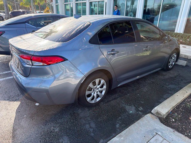 Used 2025 Silver Toyota LE image 4