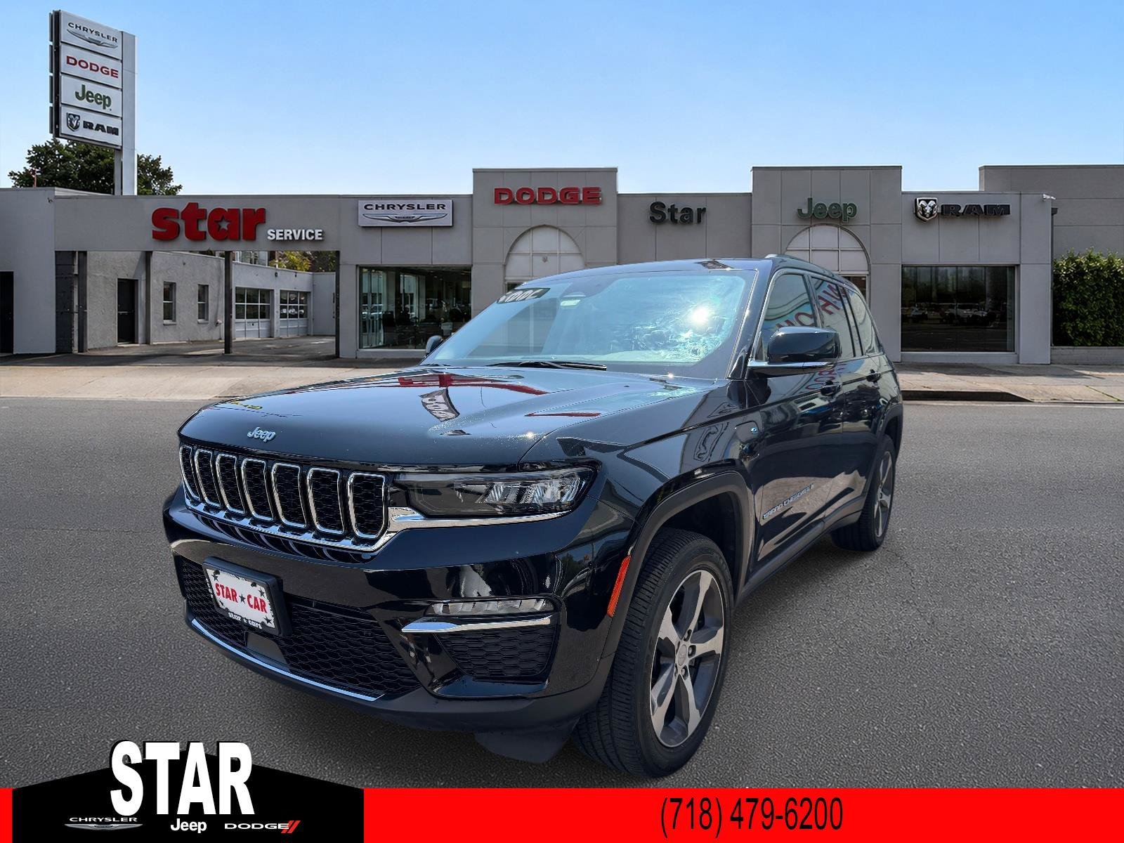 Used 2023 Diamond Black Crystal Pearlcoat Jeep 4xe image 4