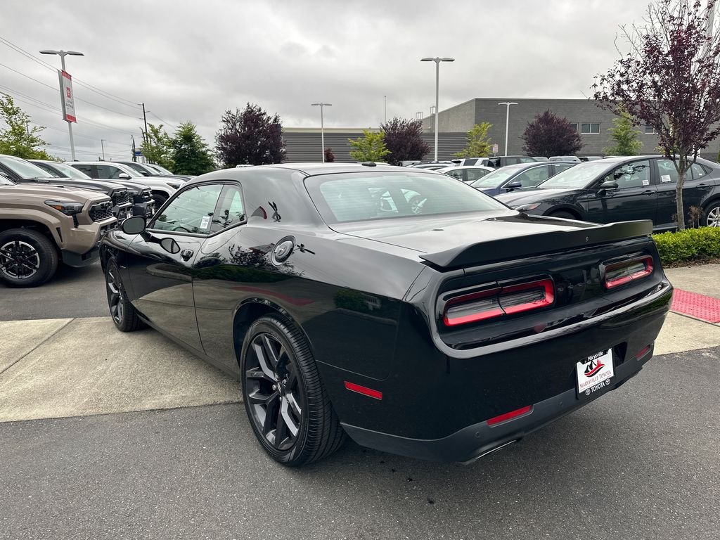 Used 2021 Pitch Black Clearcoat Dodge R/T image 3