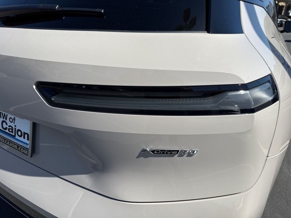 2026 BMW iX 60 - Photo 17