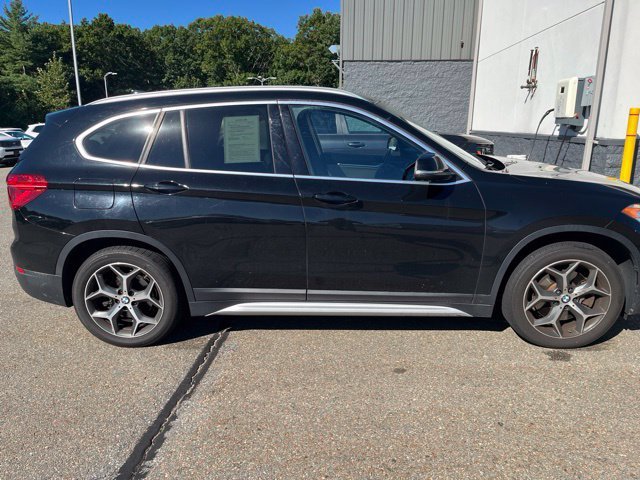 Used 2018 Jet Black BMW xDrive28i image 2