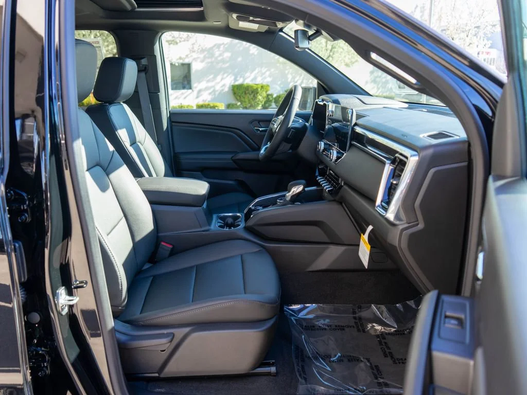 New 2026 Onyx Black GMC Elevation image 10