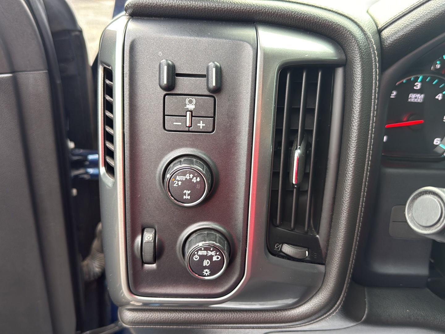 Used 2017 Deep Ocean Blue Metallic Chevrolet LTZ image 17