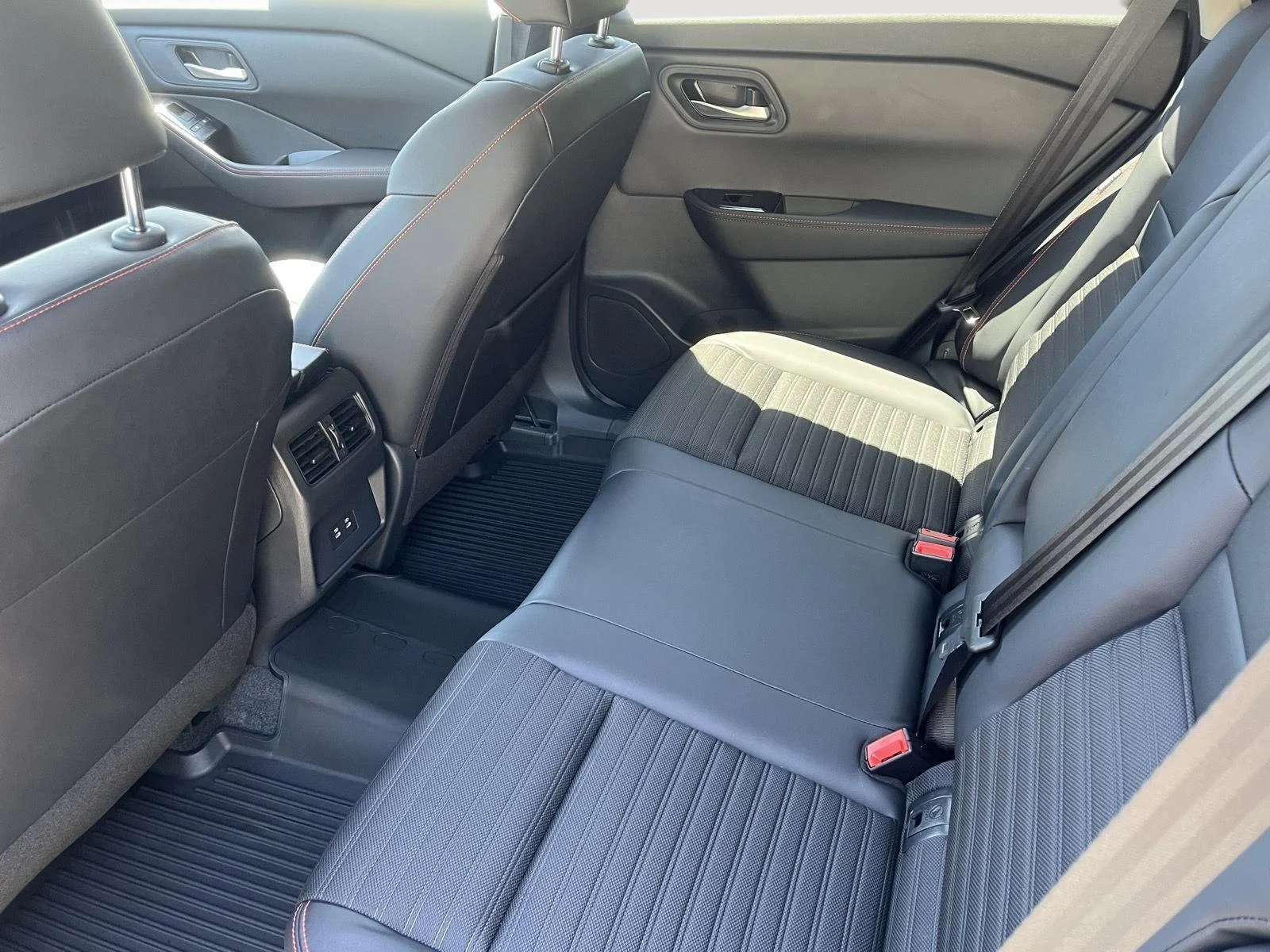 New 2026 Boulder Gray Pearl Nissan Rock Creek® image 13