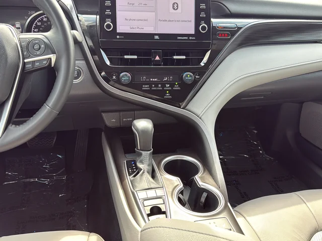 Used 2024 Silver Toyota XLE image 20