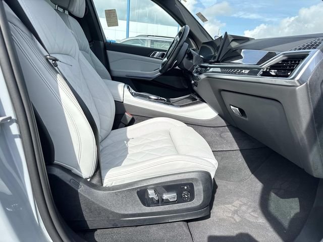 Used 2026 Gray BMW sDrive40i image 25
