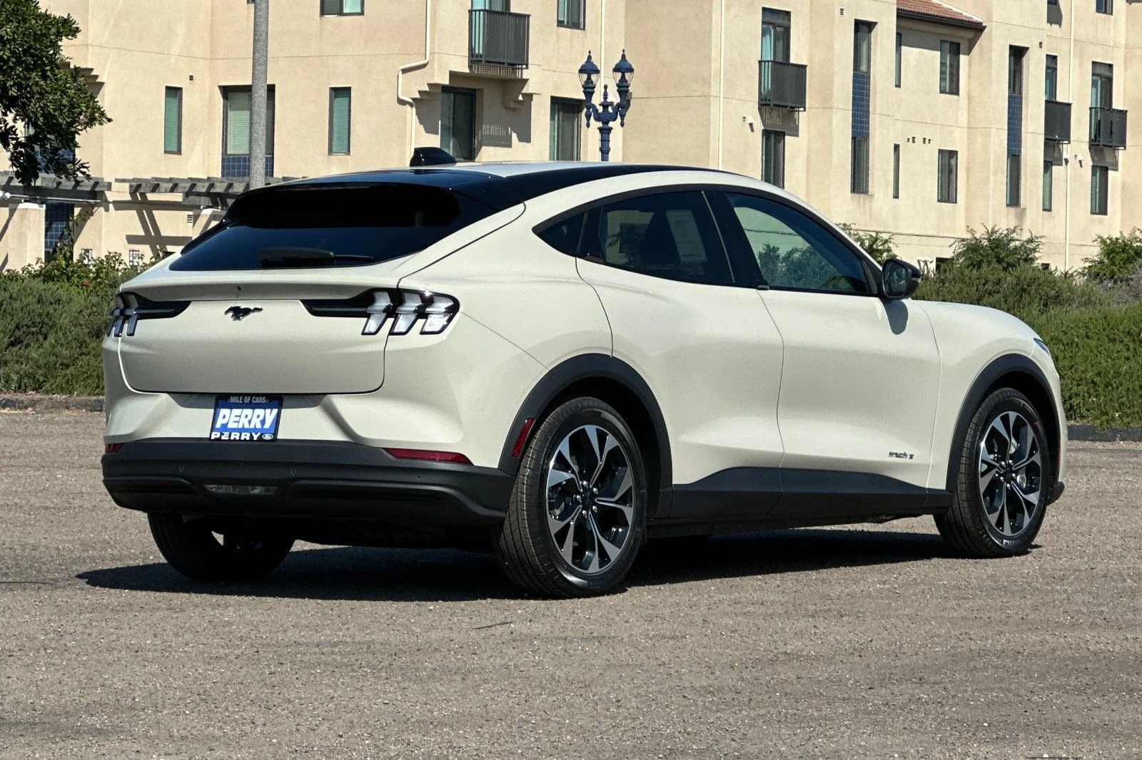 New 2026 Desert Sand Ford Select image 3