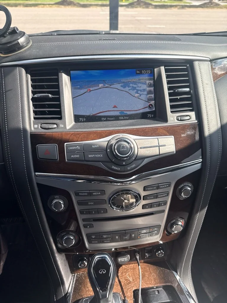 Used 2019 Black Obsidian INFINITI LUXE image 9