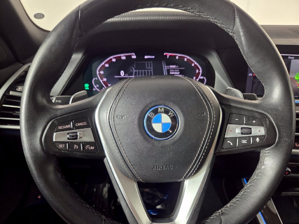 Certified Used 2022 Dark Graphite Metallic BMW xDrive45e image 16