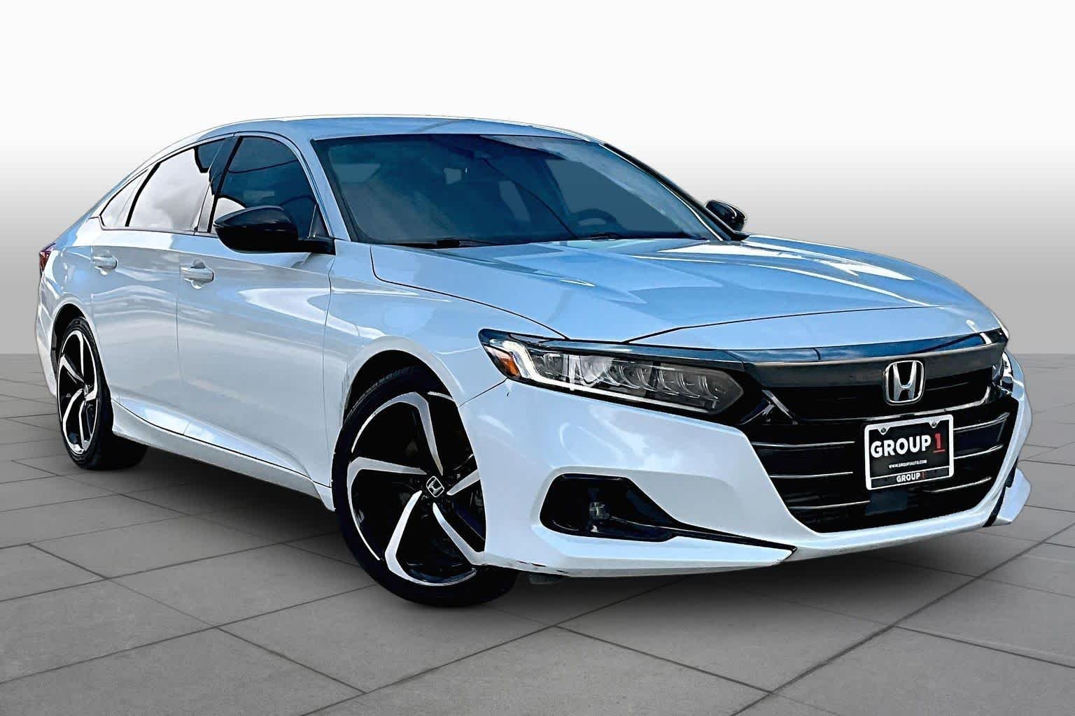 Used 2022 Platinum White Pearl Honda Sport SE image 3