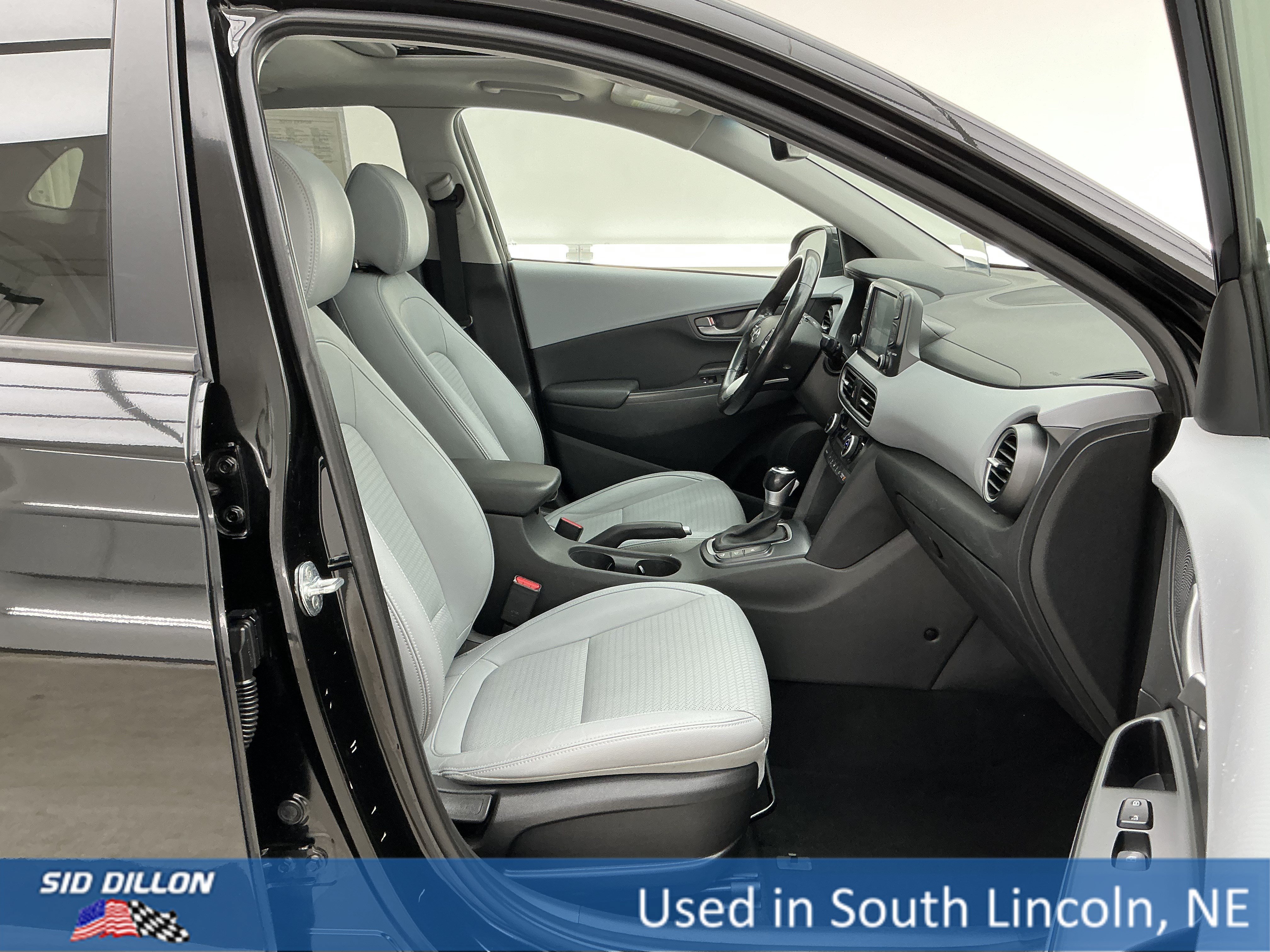 Used 2021 Ultra Black Hyundai Ultimate image 25