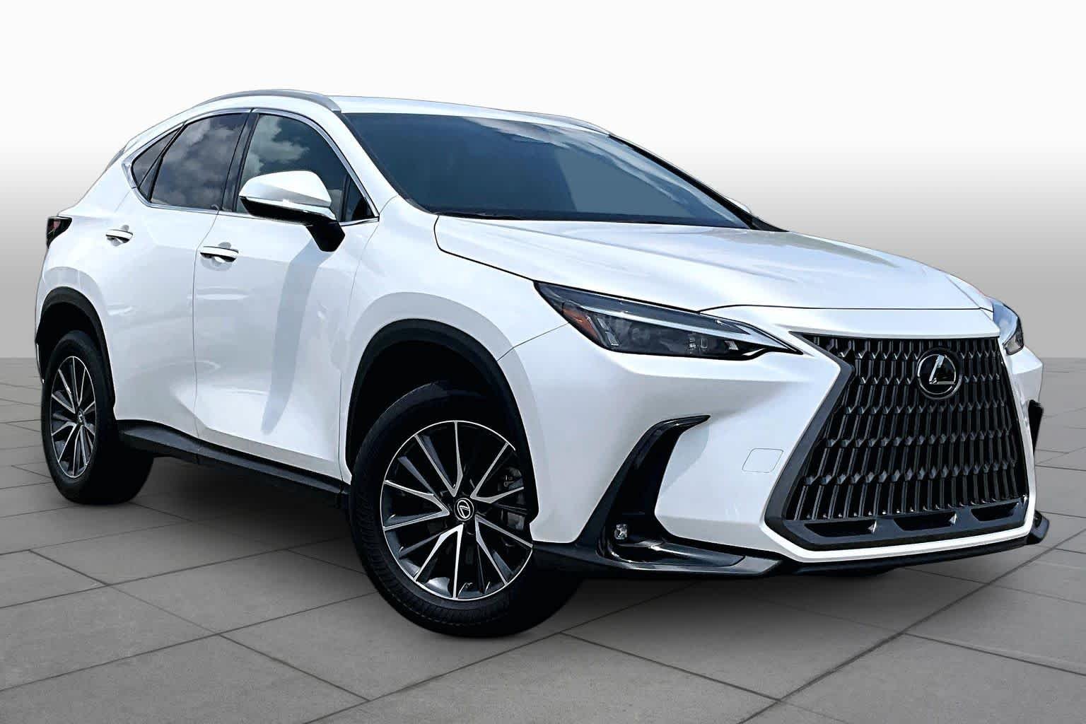 Used 2024 Eminent White Pearl Lexus  image 3