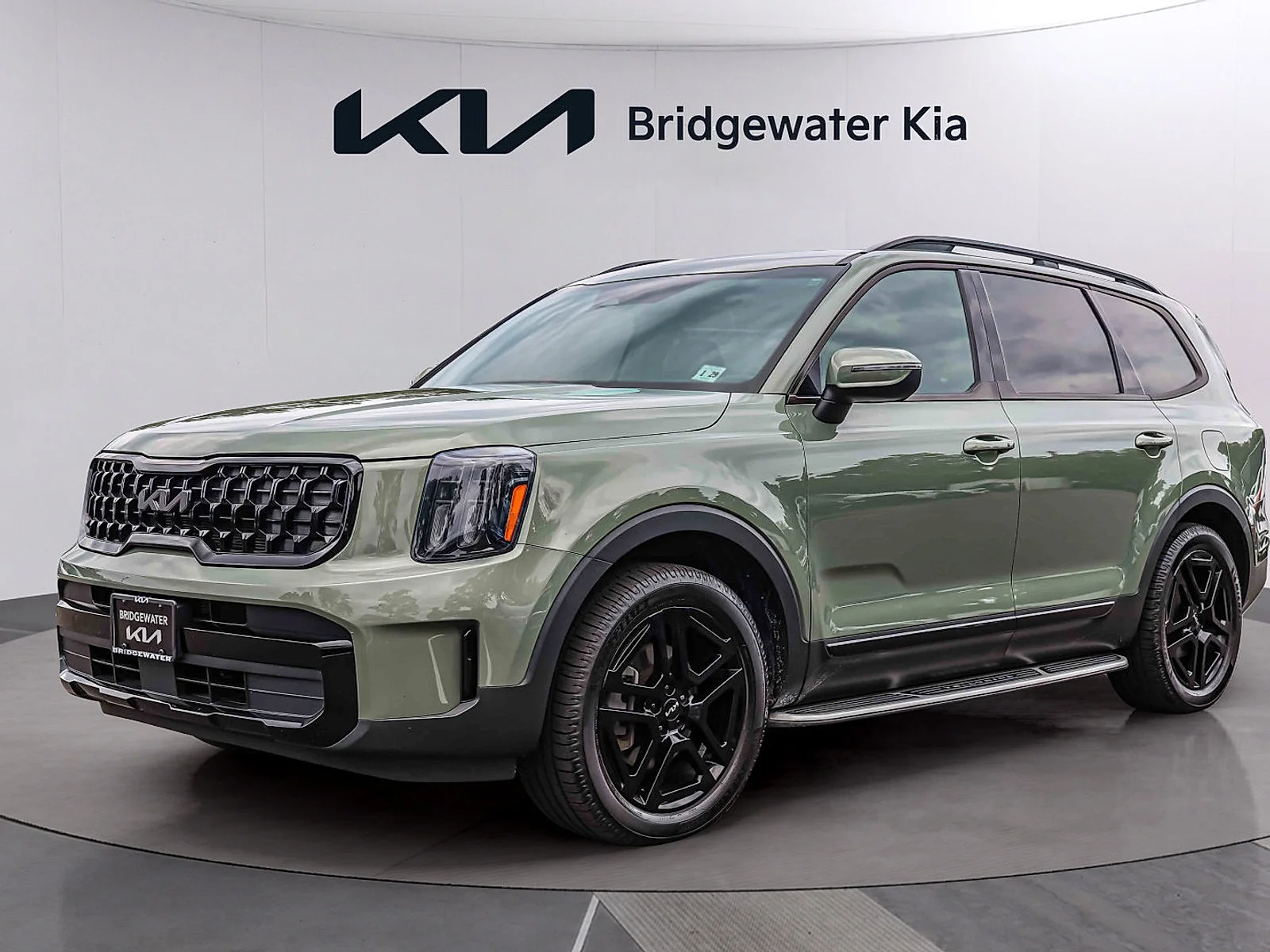 Certified Used 2024 Jungle Green Kia EX X-Line image 3