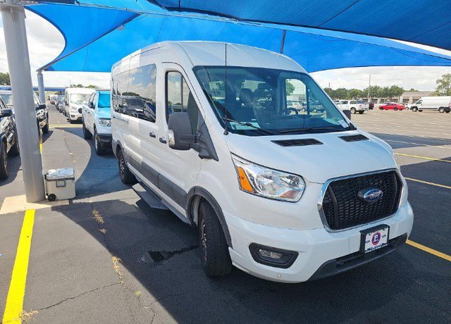 Used 2022 Oxford White Ford XLT image 2