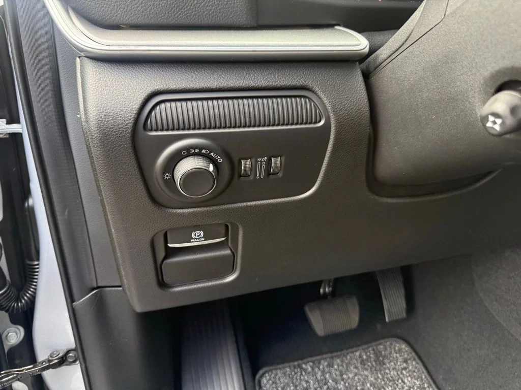 New 2026 Silver Jeep 85th Anniversary Edition image 19