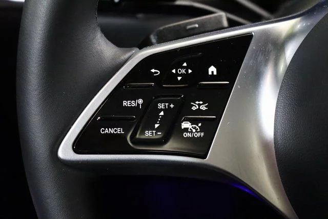 2025 Mercedes-Benz GLC Base - Photo 4