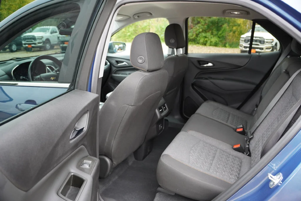 Used 2024 Lakeshore Blue Metallic Chevrolet LT image 16