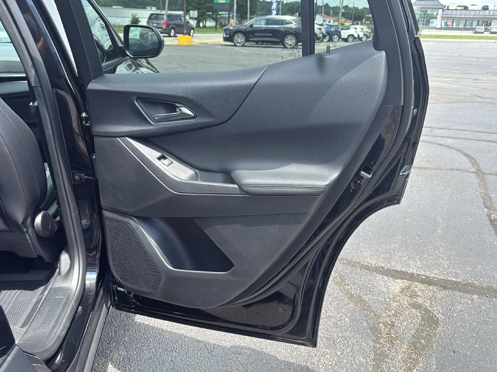 2027 Chevrolet Equinox LT - Photo 25