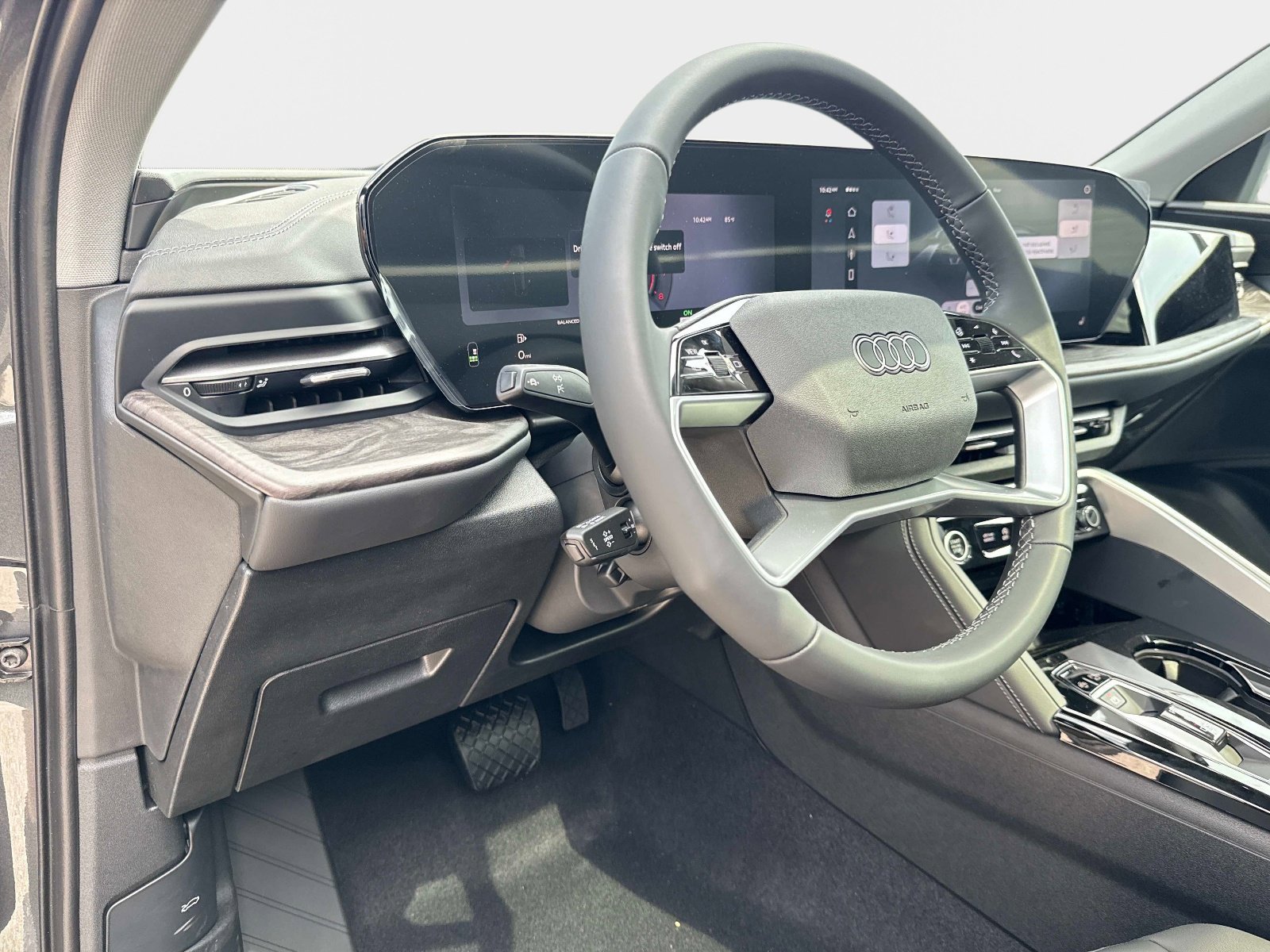 New 2026 Daytona Gray Pearl Effect Audi Premium image 17