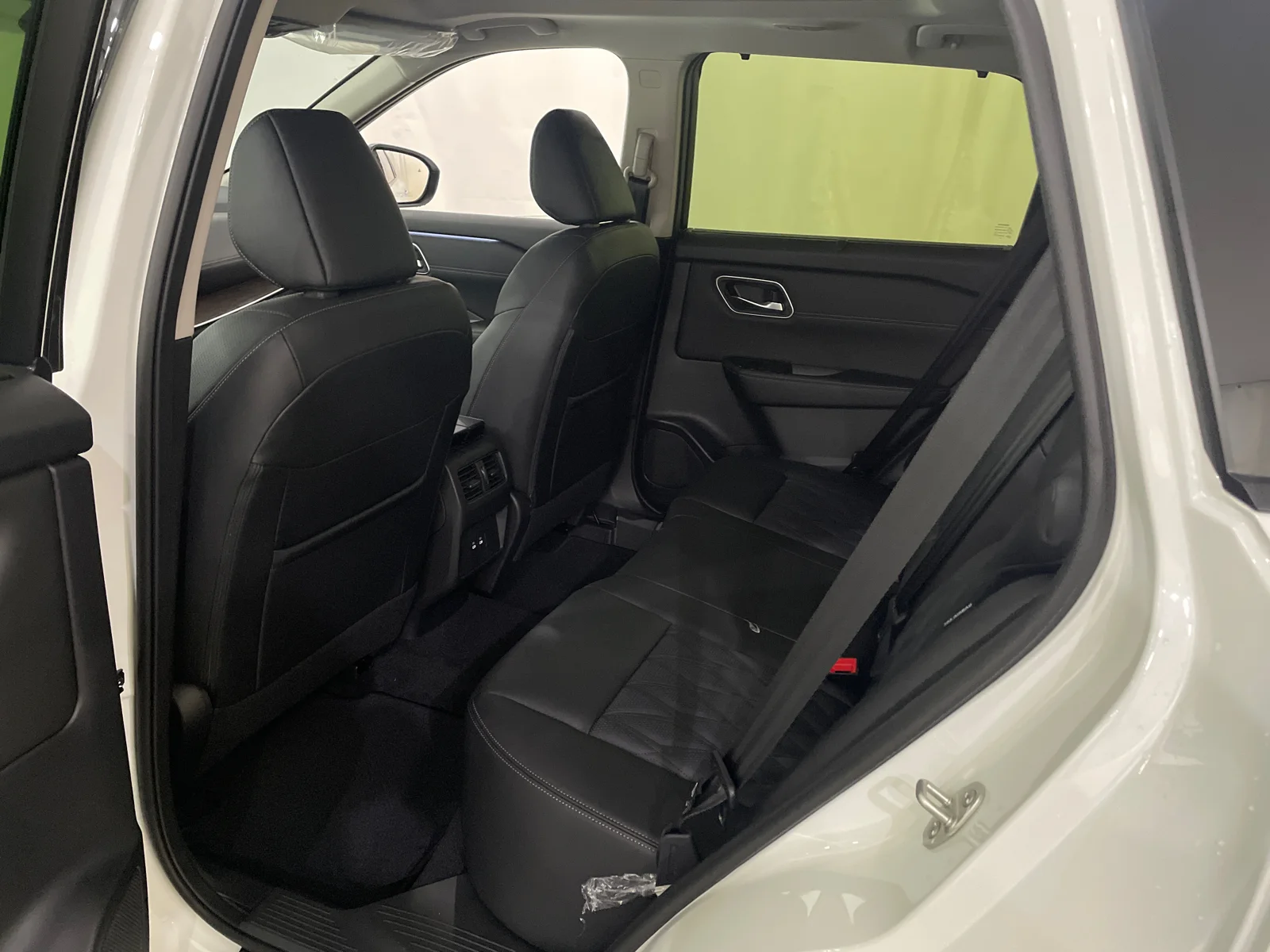 New 2026 Everest White Pearl/Super Black Nissan Platinum image 34