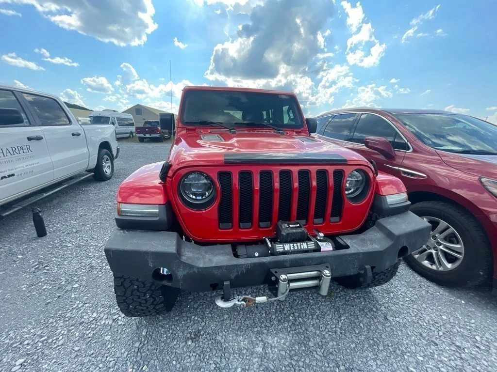 Used 2018 Red Jeep Unlimited Sahara image 5