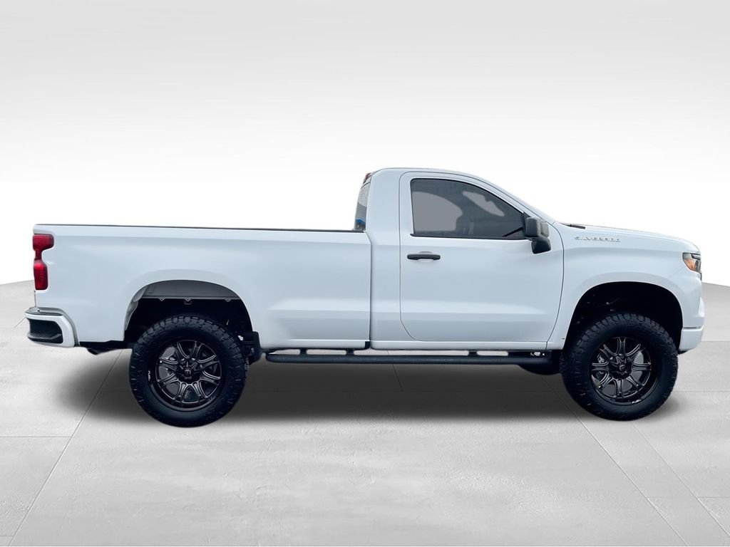 Used 2024 White Chevrolet WT image 9