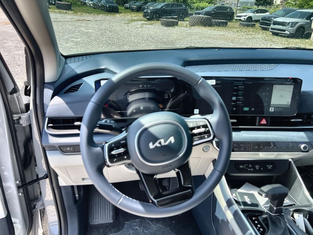 New 2026 White Kia EX image 14
