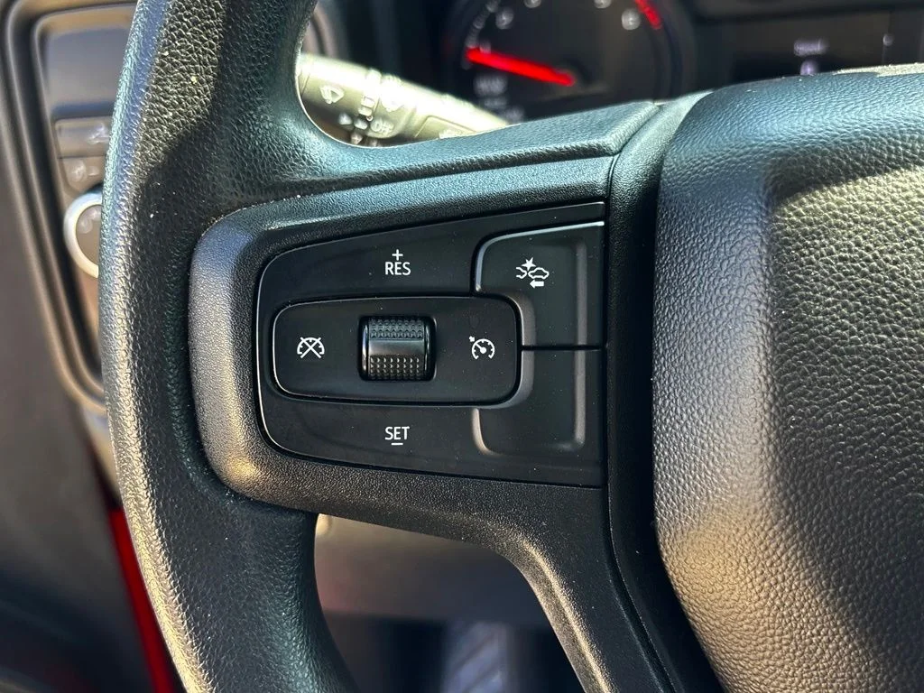 Used 2023 Red Chevrolet Custom image 18