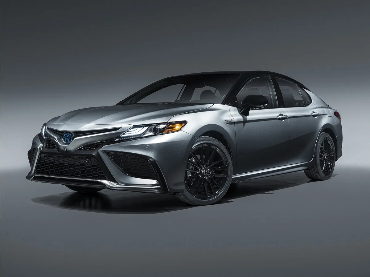 2024 Toyota Camry XLE Hybrid's photo