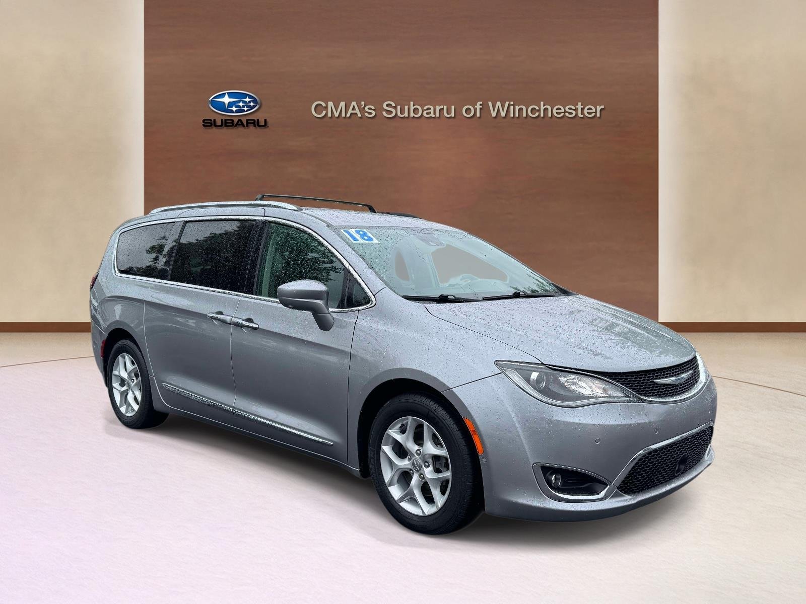 2018 Chrysler Pacifica Touring L's photo