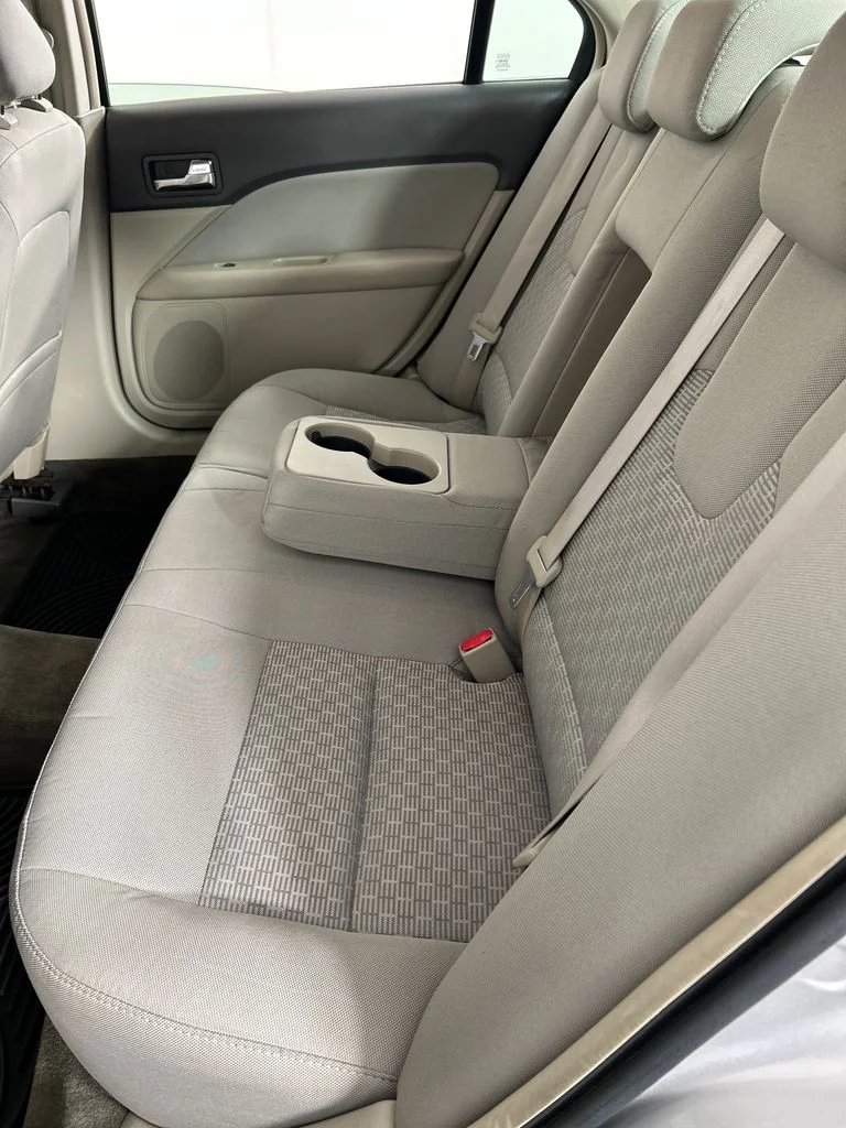 Used 2010 Silver Ford SE image 16