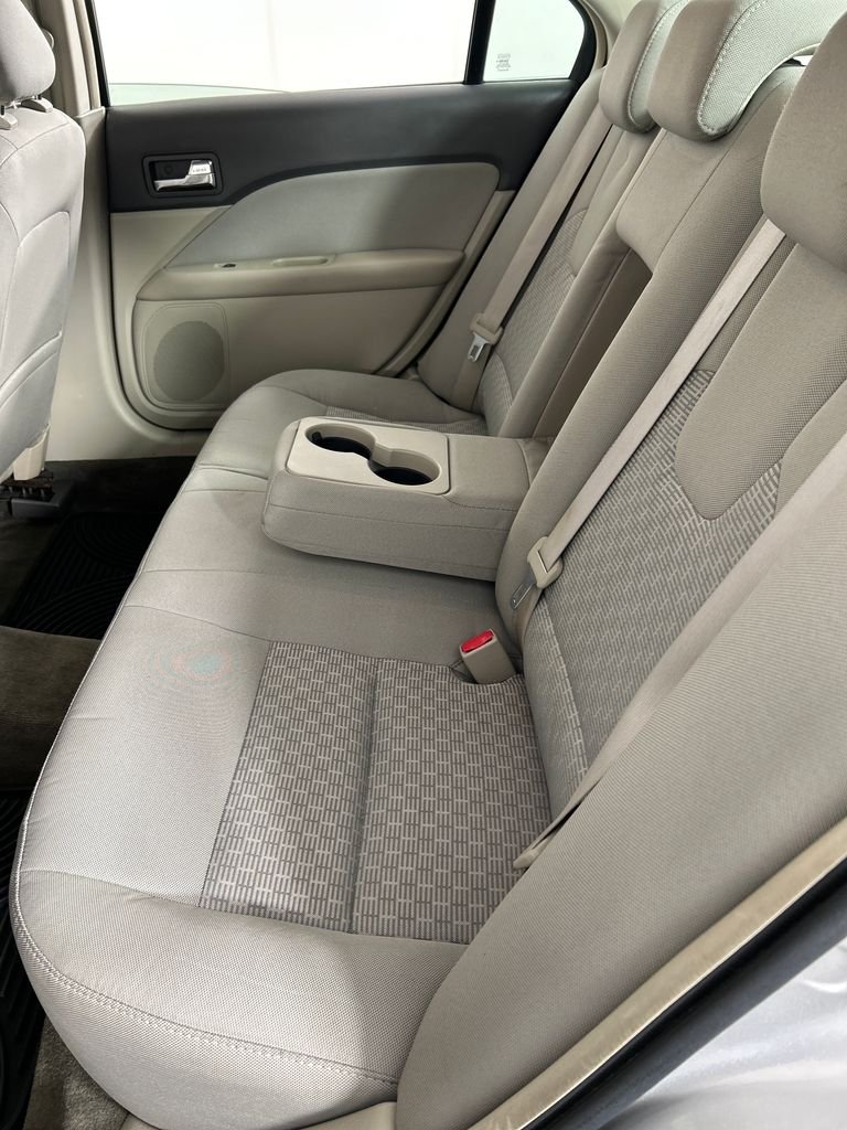 2010 Ford Fusion SE - Photo 16