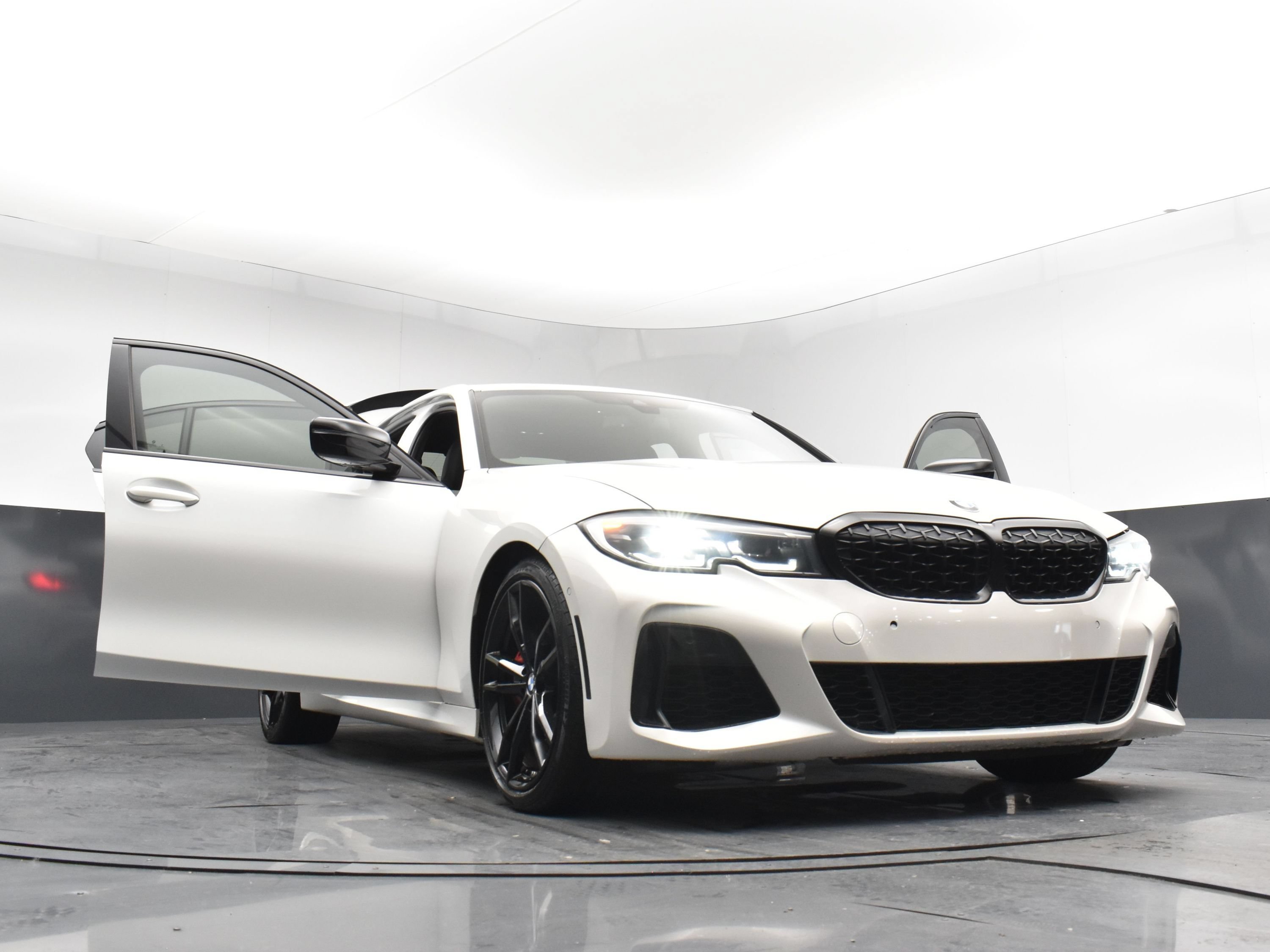 Used 2021 Mineral White Metallic BMW M340i image 27