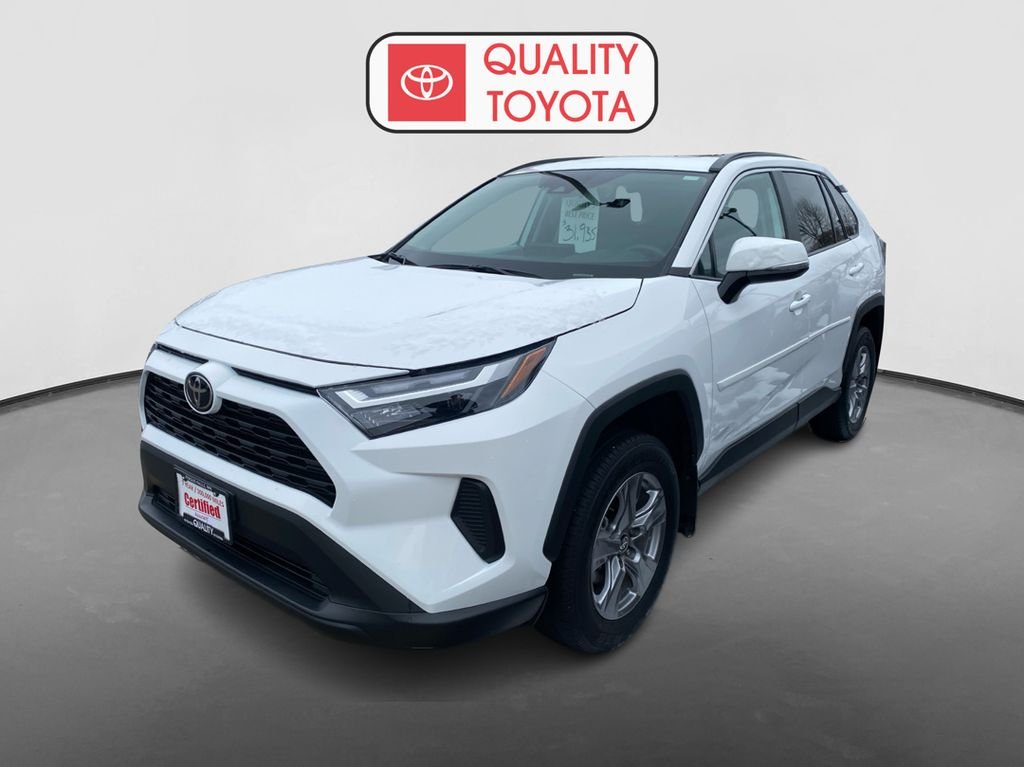 2024 Toyota RAV4 XLE AWD's photo