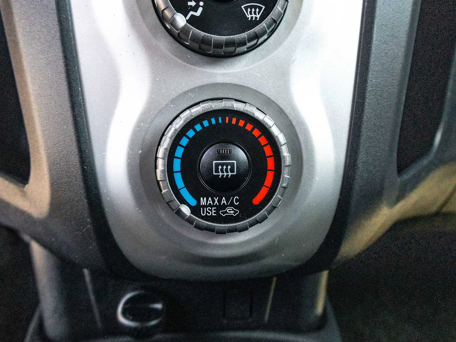 Used 2008 Polar White Toyota  image 33
