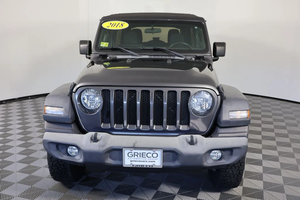 Used 2018 Gray Jeep Unlimited Sport S image 3