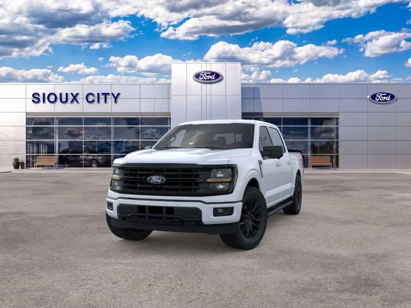 New 2026 Oxford White Ford XLT image 2