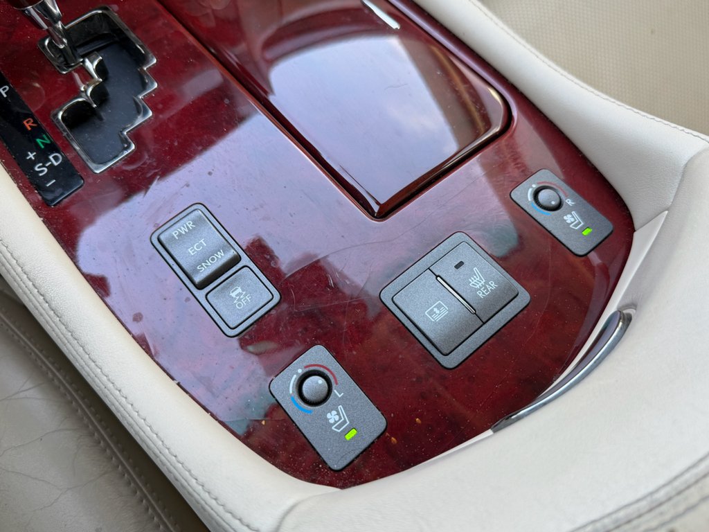 Used 2011 Starfire Pearl Lexus Base image 14
