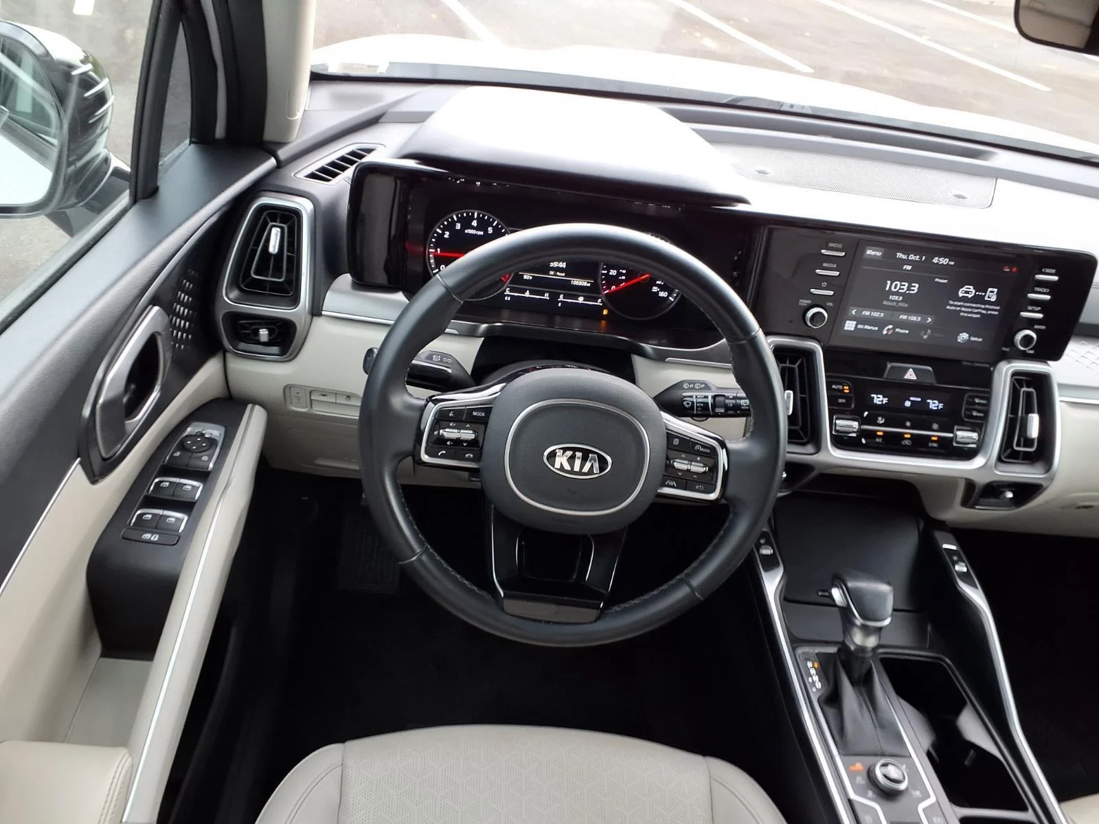 Used 2021 Glacial White Pearl Kia S image 4