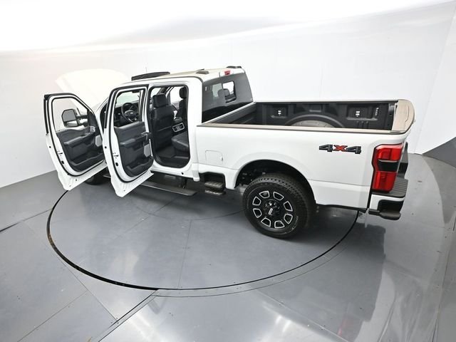 New 2026 Star White Metallic Tri-Coat Ford F-350® Platinum® image 57