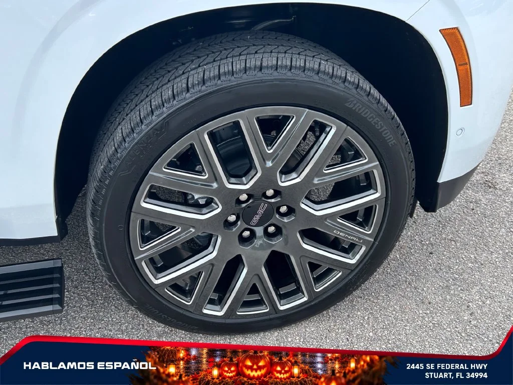 New 2027 Glacier White Tricoat GMC Denali Ultimate image 22