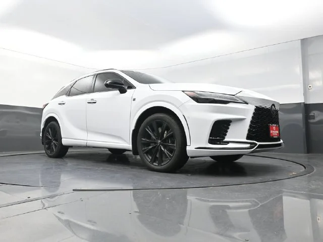 Used 2024 White Lexus 500h F SPORT Performance image 31
