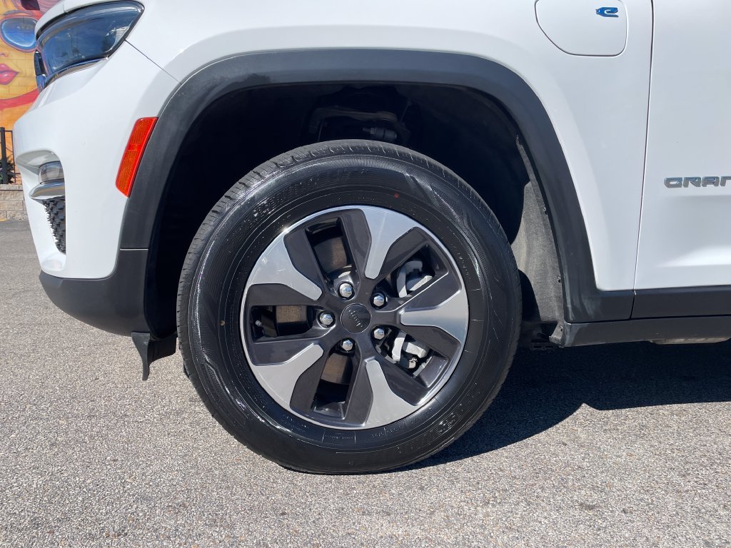 Certified Used 2024 White Jeep 4xe image 9