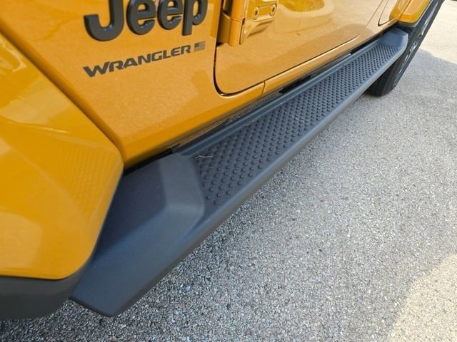New 2026 Goldilocks Exterior Paint Jeep Sahara image 22
