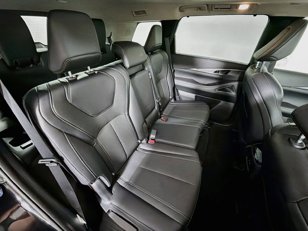 Used 2026 Mineral Black INFINITI LUXE image 30